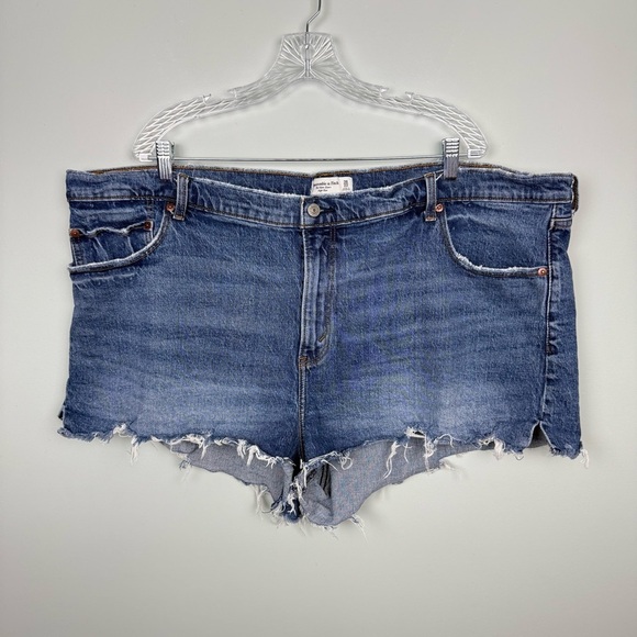Abercrombie The Mom Short High Rise - Picture 1 of 10